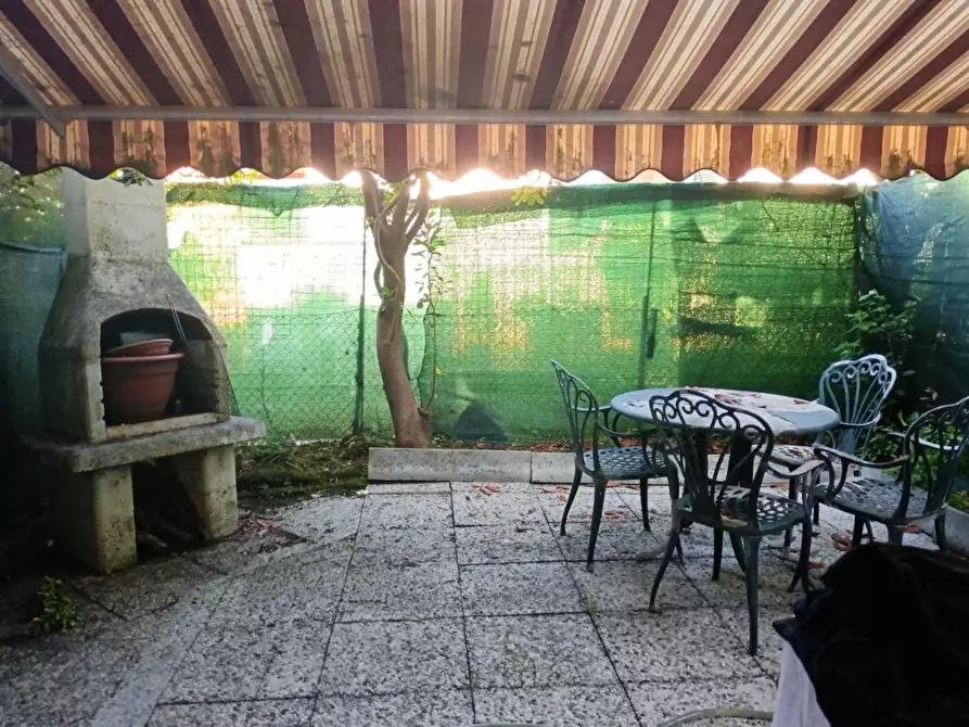 Immagine 9 di Casa semindipendente in vendita  a Massa