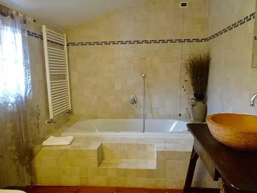 Immagine 34 di Villa in vendita  a Sarzana