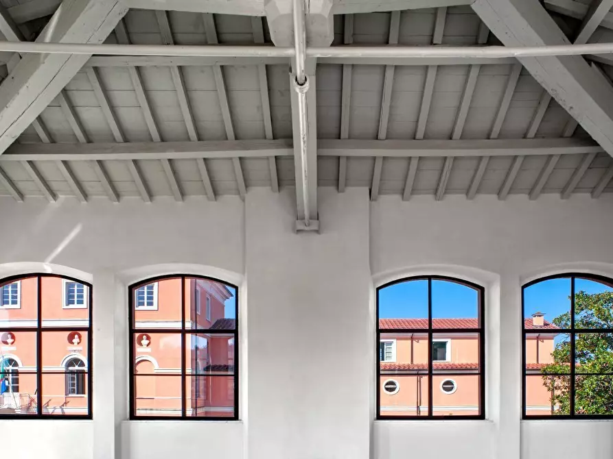 Immagine 13 di Quadrilocale in vendita  a Sarzana