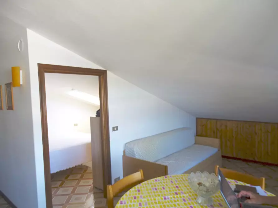 Immagine 8 di Mansarda in vendita  a Ameglia