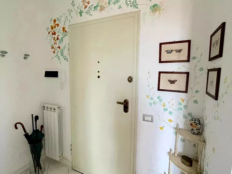 Immagine 7 di Pentalocale in vendita  a Ameglia