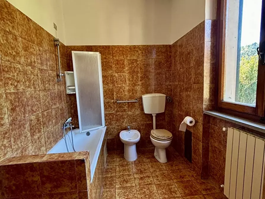 Immagine 12 di Casa semindipendente in vendita  a Ameglia