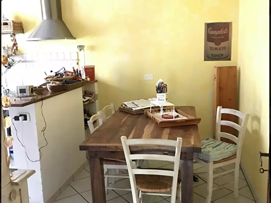 Immagine 3 di Trilocale in vendita  a Ameglia