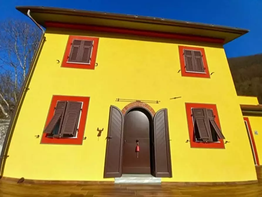 Immagine 3 di Rustico / casale in vendita  a Fivizzano