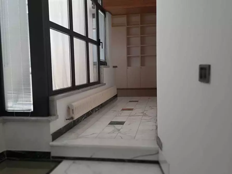 Immagine 13 di Pentalocale in vendita  a Sarzana