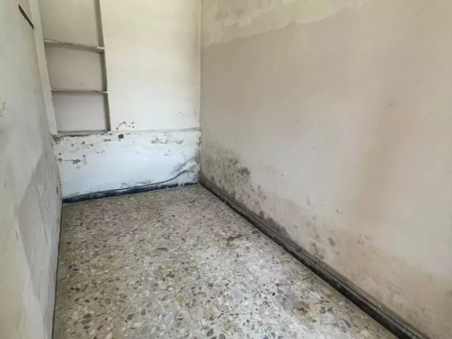 Immagine 15 di Casa semindipendente in vendita  a Ameglia