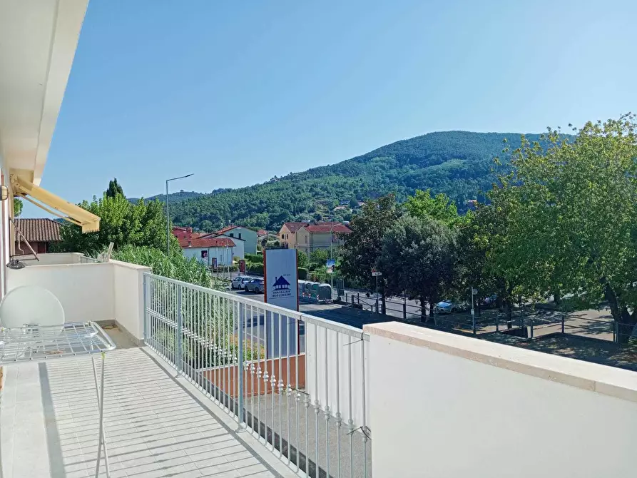 Immagine 4 di Trilocale in vendita  a Ameglia