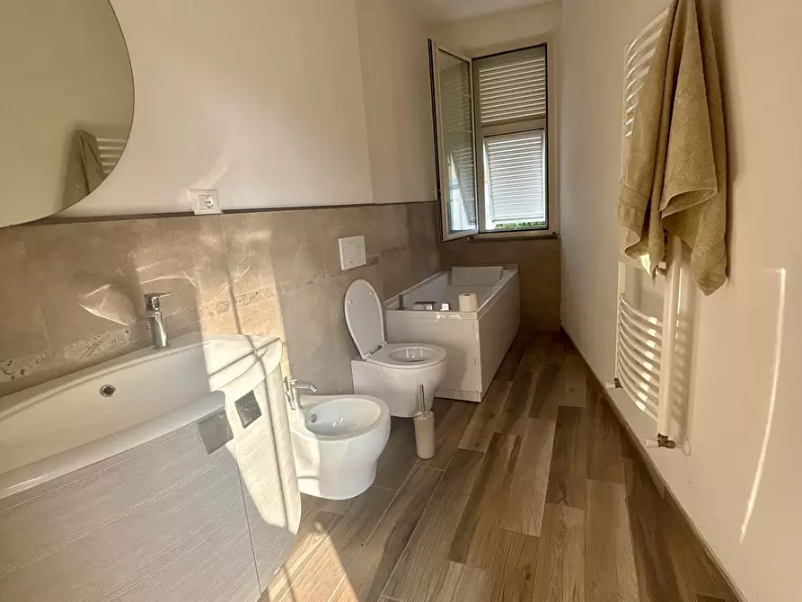 Immagine 15 di Porzione di casa in affitto  a Ameglia
