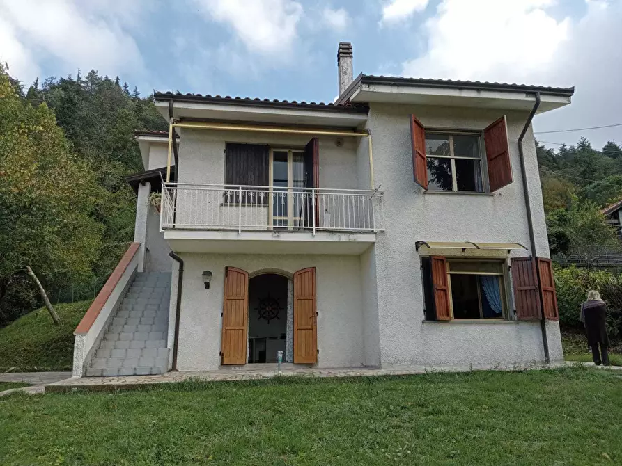 Immagine 1 di Casa indipendente in vendita  a Fosdinovo