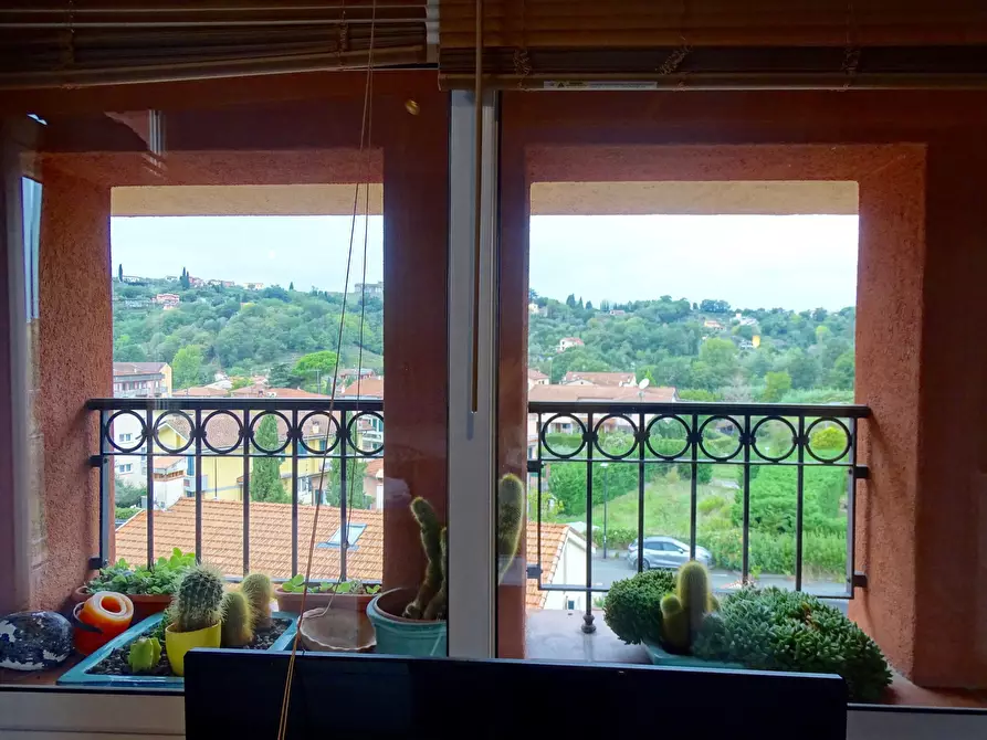 Immagine 31 di Villa in vendita  a Sarzana