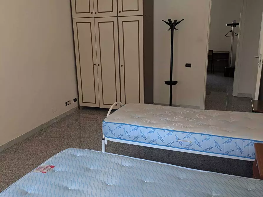 Immagine 12 di Casa semindipendente in affitto  a Carrara