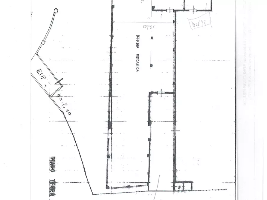 Immagine 2 di Capannone industriale in vendita  in Via Provinciale Avenza Massa a Massa