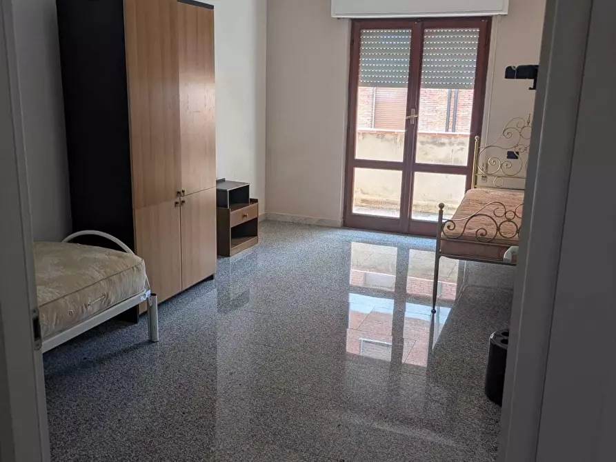 Immagine 15 di Casa semindipendente in affitto  a Carrara
