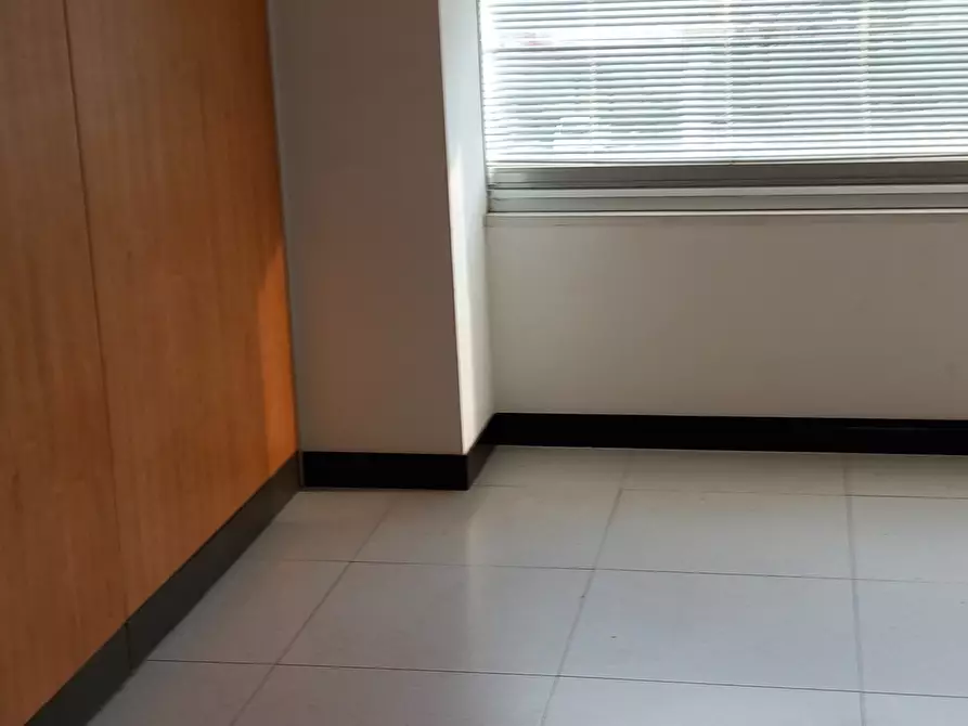 Immagine 6 di Ufficio in affitto  in Strada Statale 1 a Sarzana