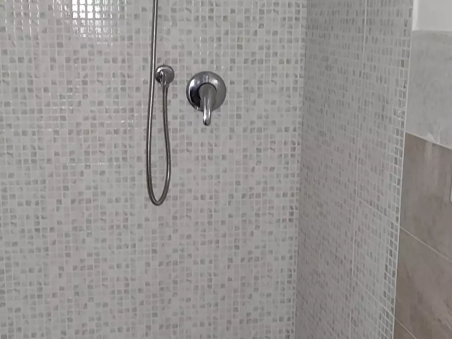 Immagine 7 di Appartamento in vendita  a Aulla