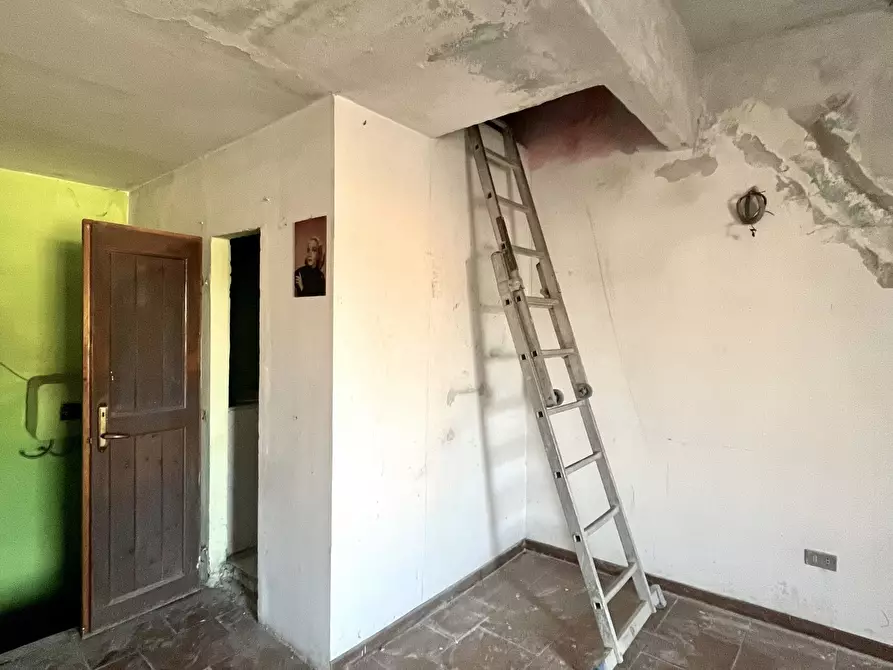 Immagine 2 di Casa indipendente in vendita  a Jesi
