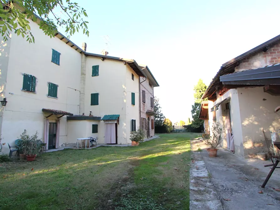 Immagine 6 di Porzione di casa in vendita  in Via Magazzino a Valsamoggia