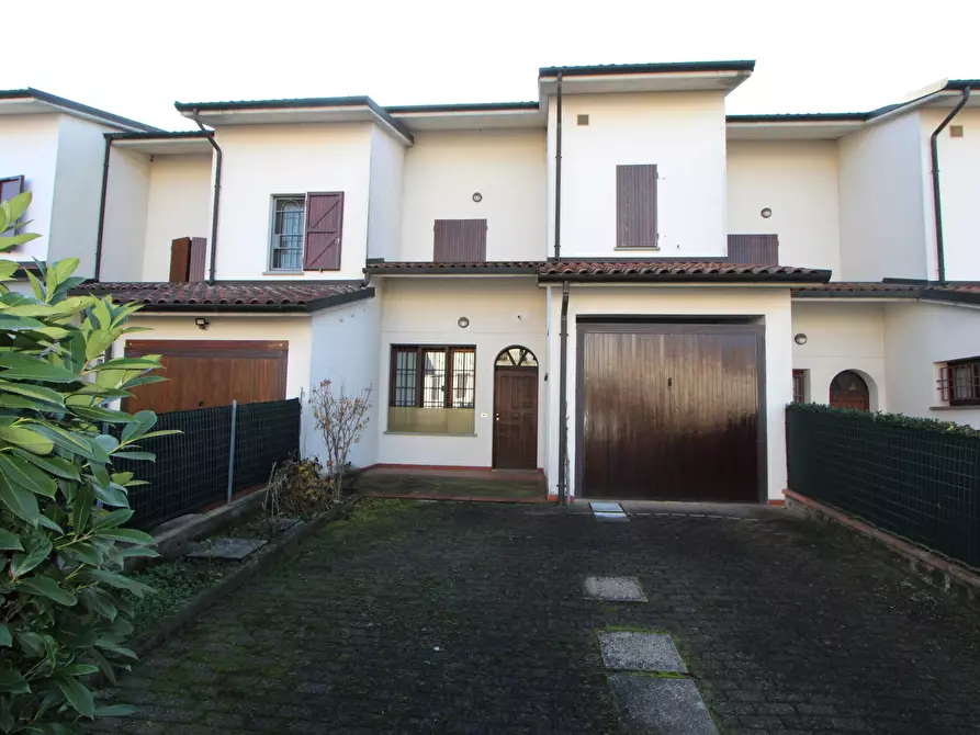 Immagine 6 di Villetta a schiera in vendita  in Via Pietro Nenni 26 a Valsamoggia