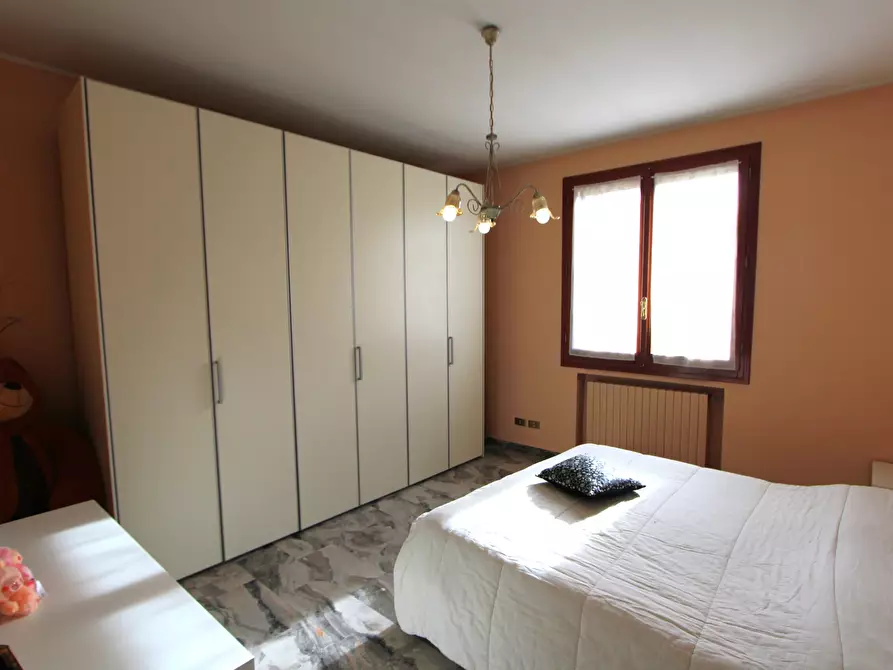 Immagine 49 di Villa in vendita  in Via dell'Artigiano 1 a Valsamoggia