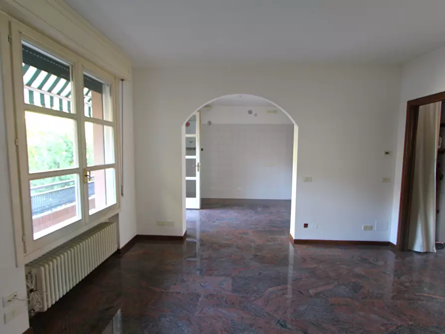 Immagine 6 di Appartamento in vendita  in Viale dell'Indipendenza a Valsamoggia