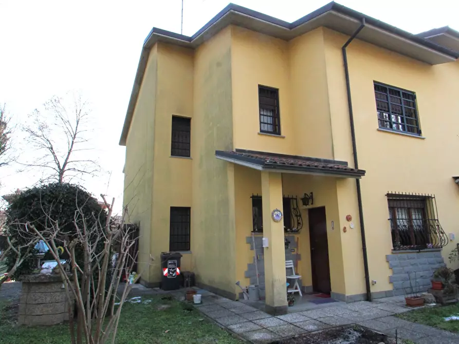 Immagine 18 di Villetta a schiera in vendita  in Via Generale Carlo Alberto dalla Chiesa a Valsamoggia