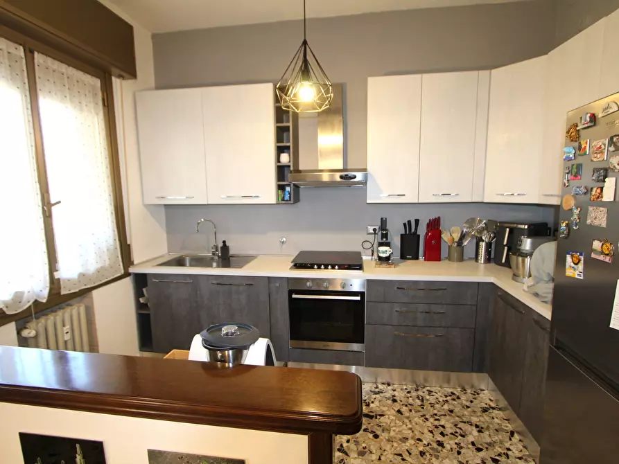 Immagine 7 di Appartamento in vendita  in Via Magazzino a Valsamoggia