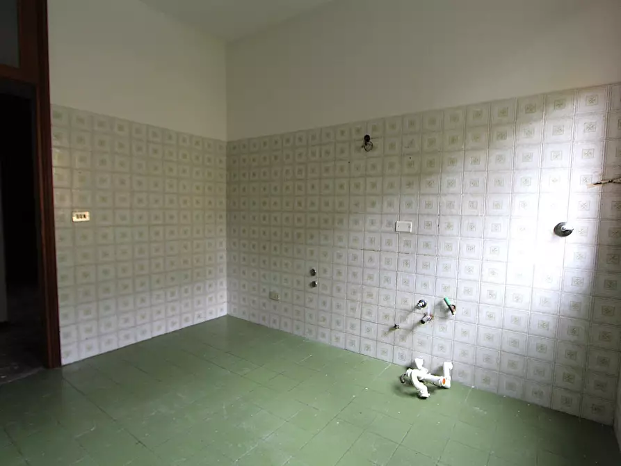 Immagine 10 di Appartamento in vendita  in Viale della Costituzione 6 a Valsamoggia