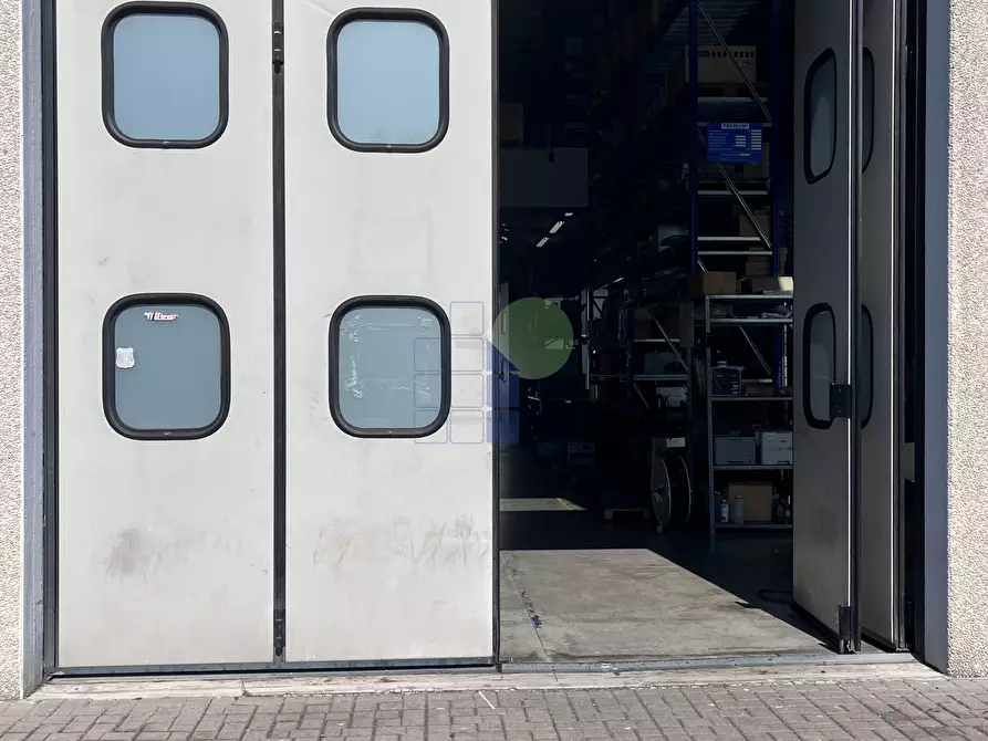 Immagine 2 di Attività artigianale in vendita  in Via Cimarosa 111 a Livorno