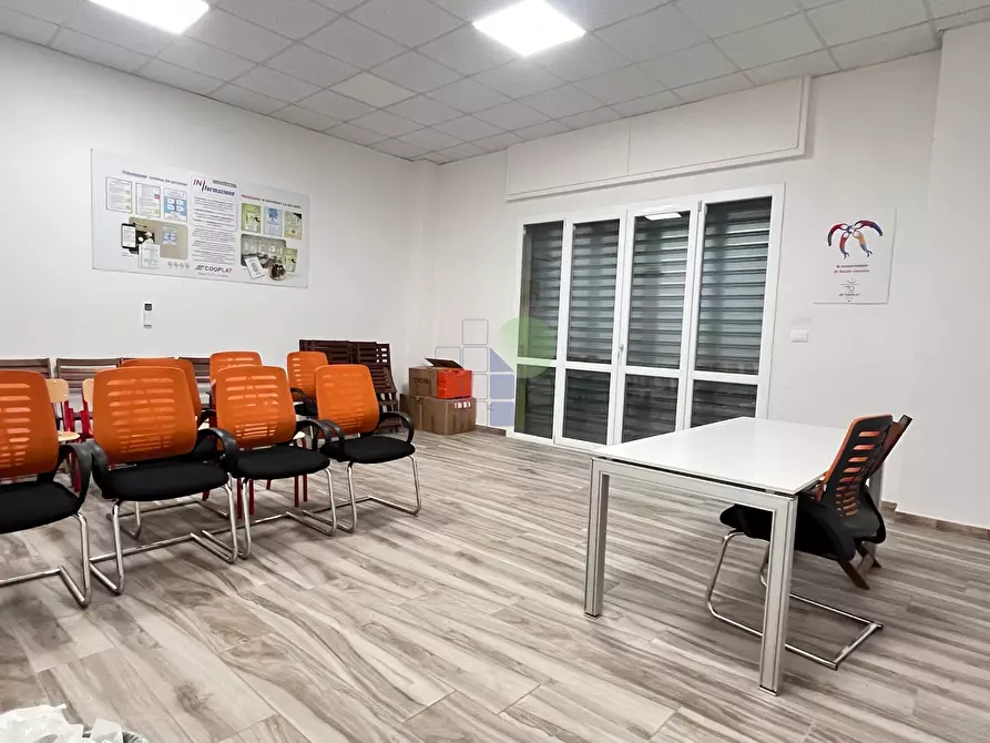 Immagine 6 di Attività artigianale in vendita  in Via Grotta delle Fate 89 a Livorno