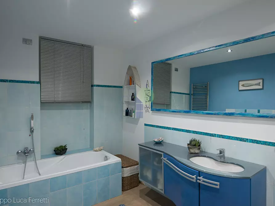 Immagine 40 di Villetta a schiera in vendita  in Viale del Tirreno 14 a Livorno