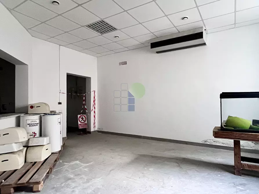 Immagine 8 di Attività artigianale in vendita  in Via Grotta delle Fate 89 a Livorno