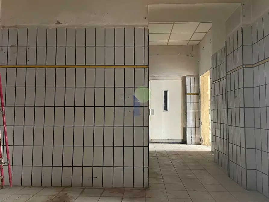 Immagine 9 di Capannone industriale in vendita  in Via Buontalenti 6 a Livorno