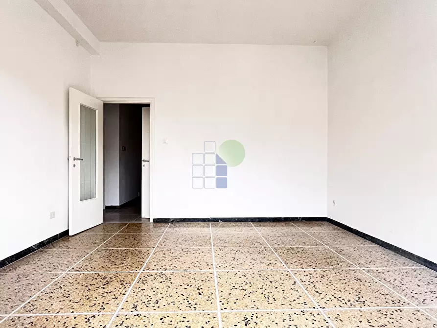 Immagine 6 di Pentalocale in vendita  in Via Baciocchi 12 a Livorno