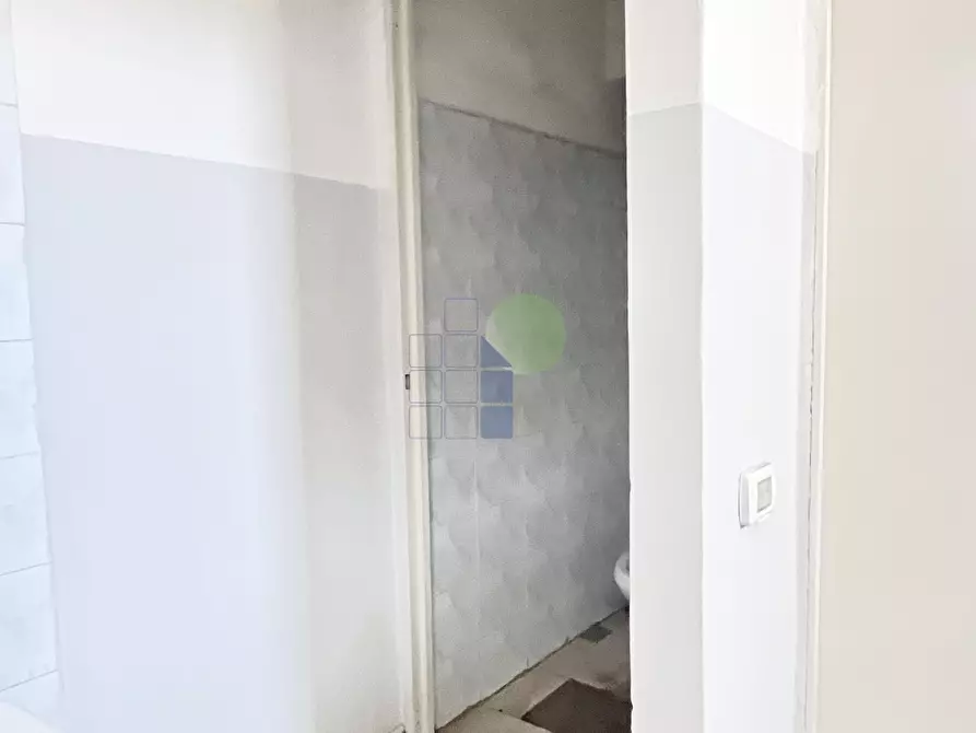 Immagine 36 di Attività artigianale in vendita  in Via Grotta delle Fate 89 a Livorno