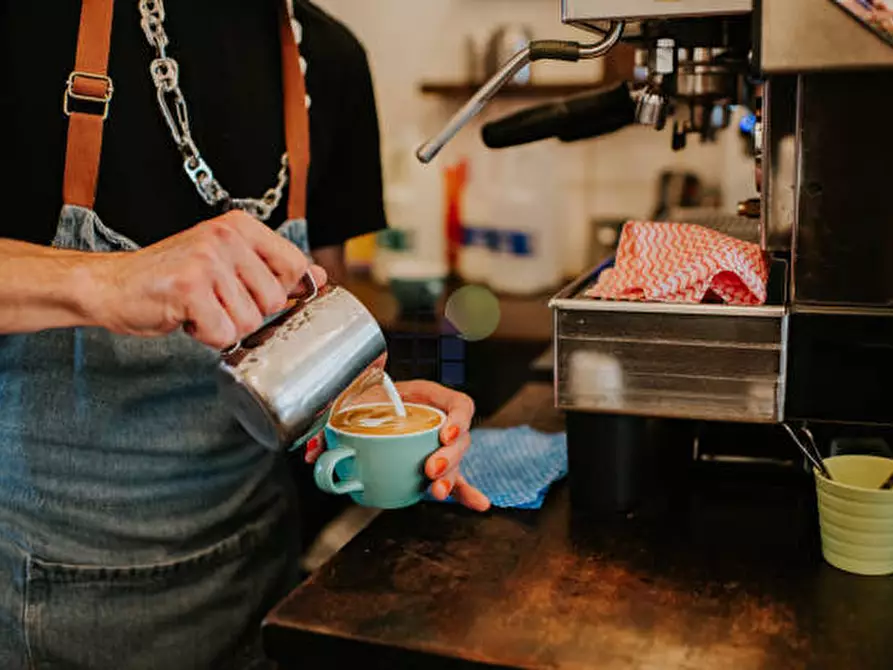Immagine 1 di Bar / Ristorante in vendita  a Livorno
