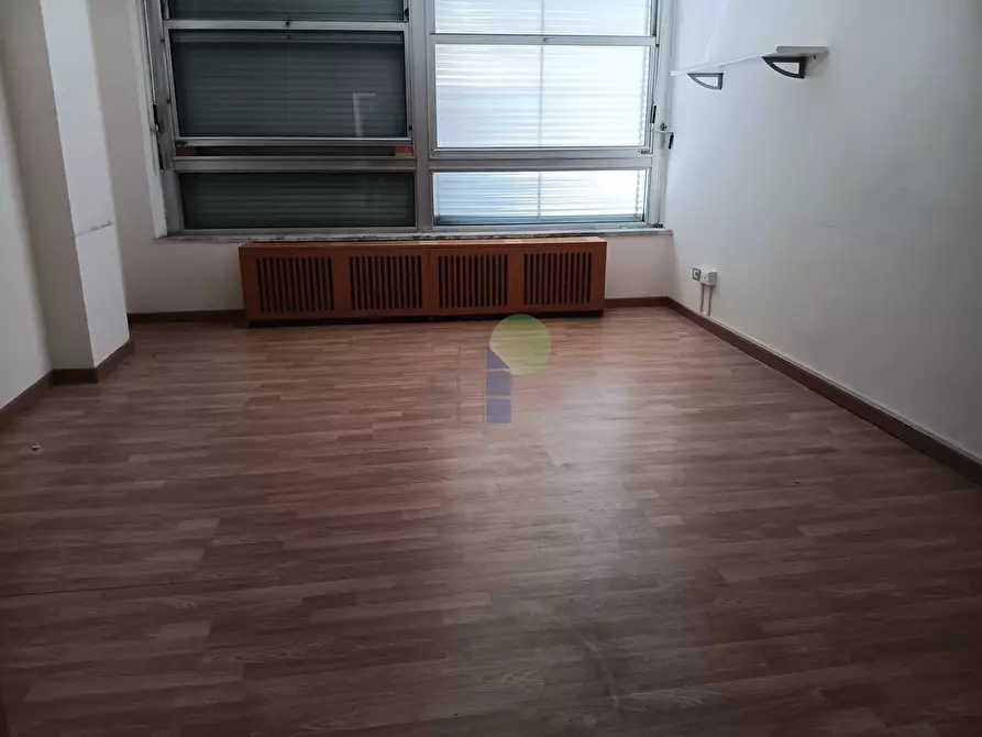 Immagine 9 di Ufficio in vendita  in Piazza Cavour 21 a Livorno