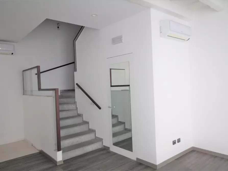 Immagine 8 di Capannone industriale in affitto  in Viale Marconi 1 a Arona