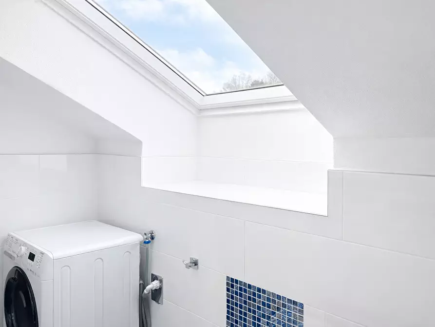 Immagine 18 di Bilocale in affitto  in Via alla Rocca 1 a Arona