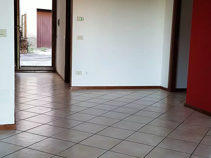 Immagine 3 di Bilocale in vendita  in Via Manzoni 1 a Arona