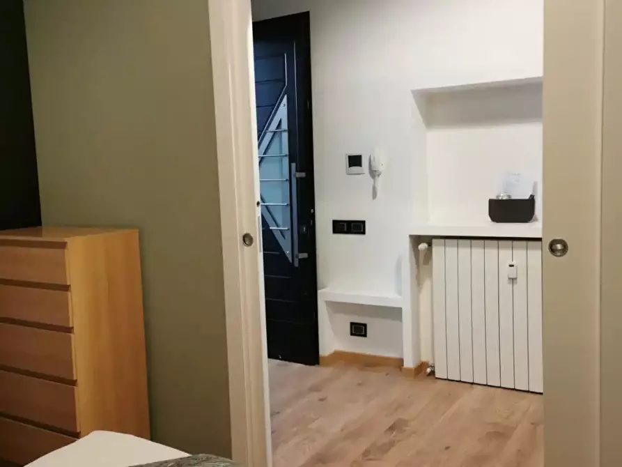Immagine 16 di Bilocale in affitto  in Corso Liberazione 1 a Arona