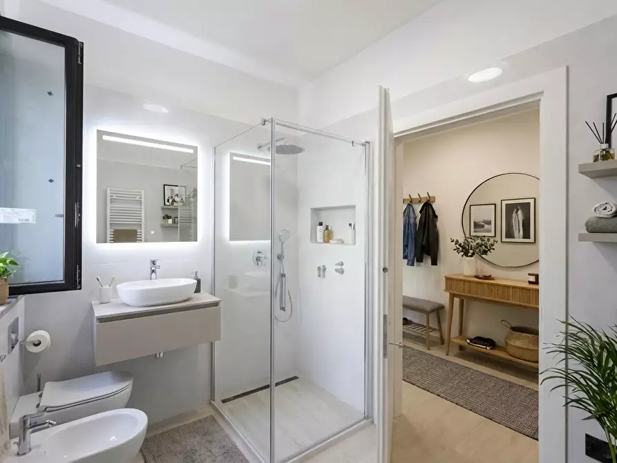 Immagine 5 di Bilocale in vendita  in Via XX Settembre 84 a Arona