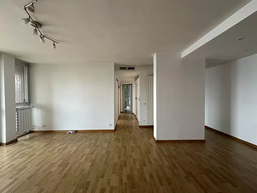 Immagine 10 di Trilocale in affitto  in Via Cristoforo Colombo 1 a Dormelletto