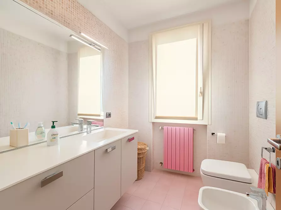 Immagine 16 di Villa in vendita  in Via Madonna della Motta 1 a Dormelletto