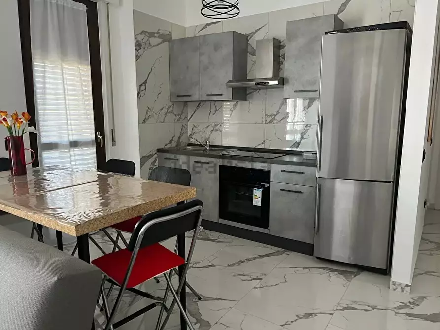 Immagine 2 di Bilocale in affitto  in Via Lago di Garda 1 a Arona