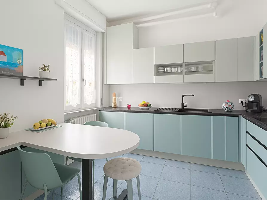 Immagine 3 di Trilocale in vendita  in Via Monviso 10 a Arona