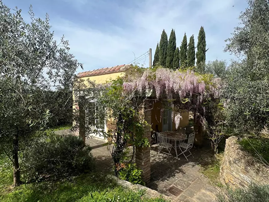 Immagine 75 di Porzione di casa in vendita  in Via di Vingone a Scandicci