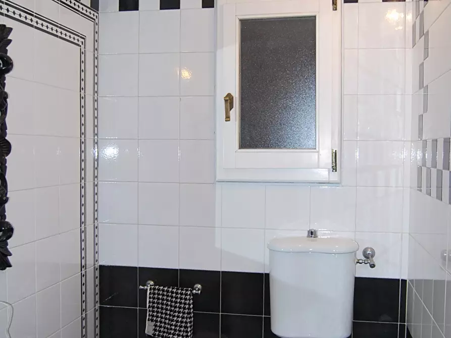 Immagine 19 di Quadrilocale in vendita  in Piazza Bernardo Tanucci a Firenze