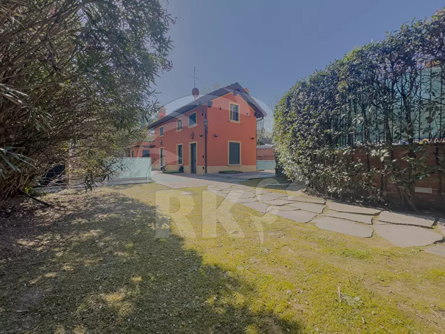 Immagine 29 di Villa in vendita  in Via Dotti 16 a Bologna