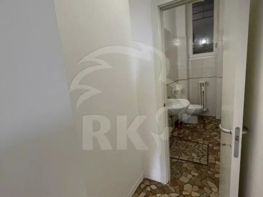 Immagine 18 di Locale commerciale in affitto  in via Milazzo a Bologna