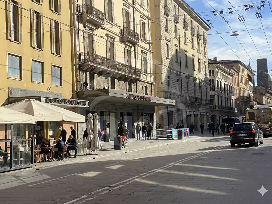 Immagine 15 di Attività commerciale in vendita  in Via dell'Indipendenza 2 a Bologna